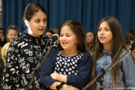 Otroci Osnovne šole Marije Vere Mi smo svet, mi smo otroci (61)